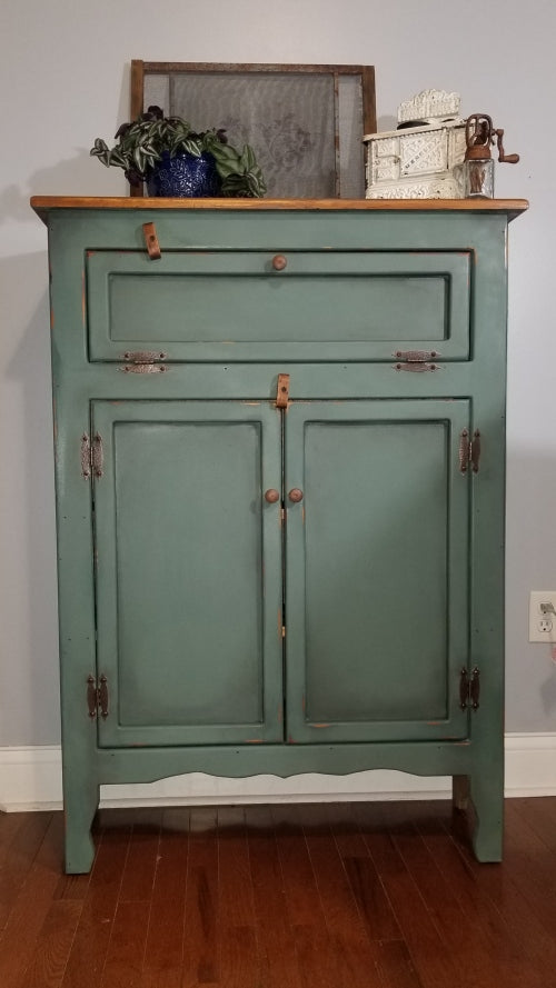 Jelly Cabinet Facelift