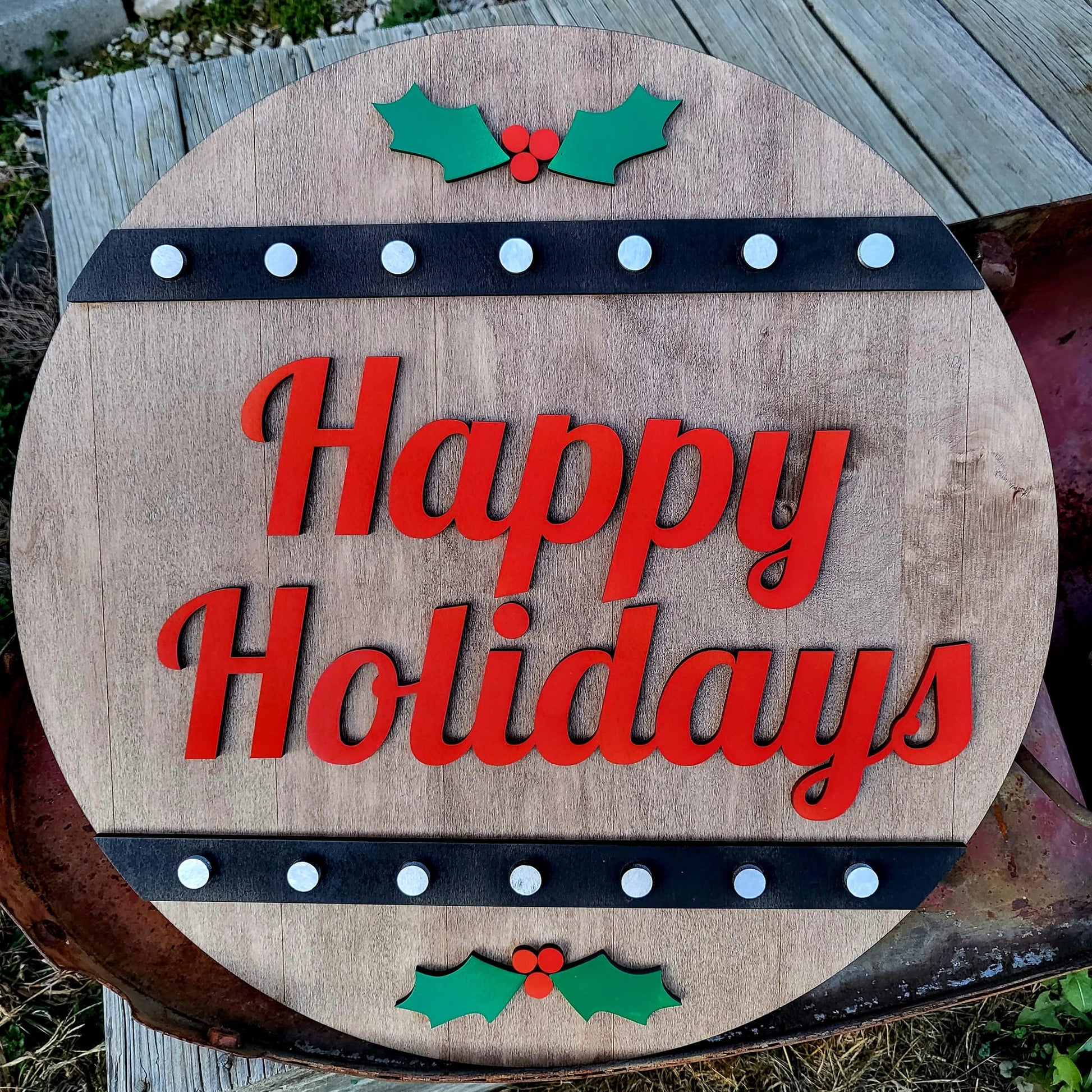 Happy Holidays Round Christmas Sign - The Salty Lick Mercantile