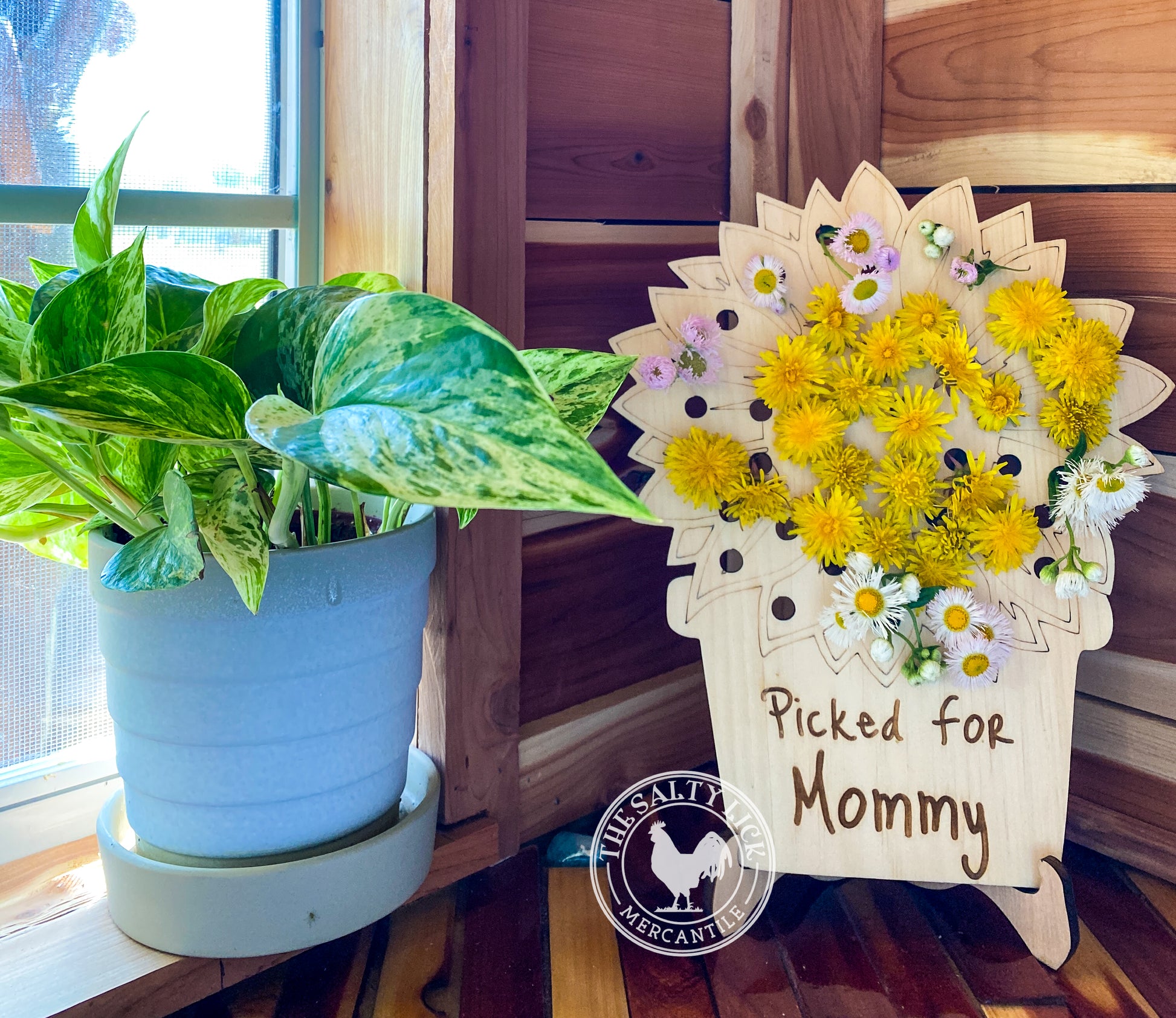 Wood Flower Holder - Mother's Day Nana Memaw Granny - The Salty Lick Mercantile